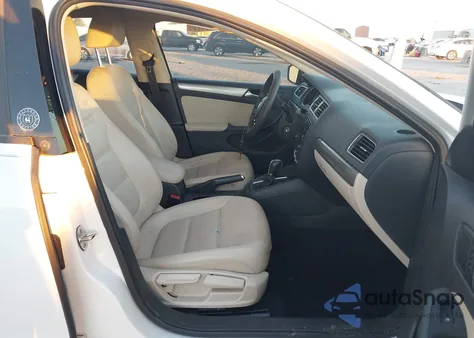 2018 Volkswagen Jetta 1.4T Se/1.4T Wolfsburg Edition из США, поврежденный, VIN 3VWDB7AJ5JM207300